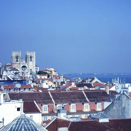 Traveling To Chiado דירה *